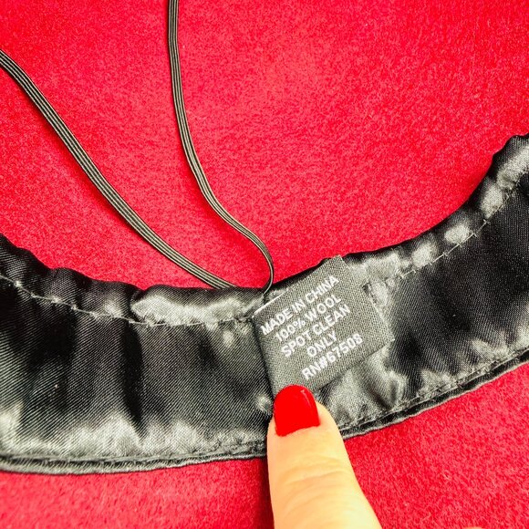 August Hat Company Red Wool Cloche Hat Gold Chain Trim Vintage , One Size ,NEW - Picture 6 of 10